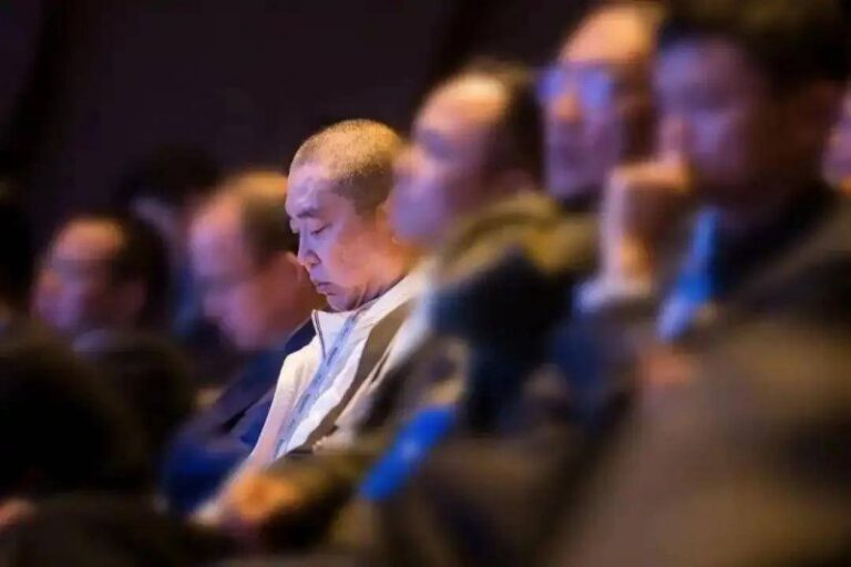 exness外汇平台今日外汇行情波动剧烈，理财者如何应对？